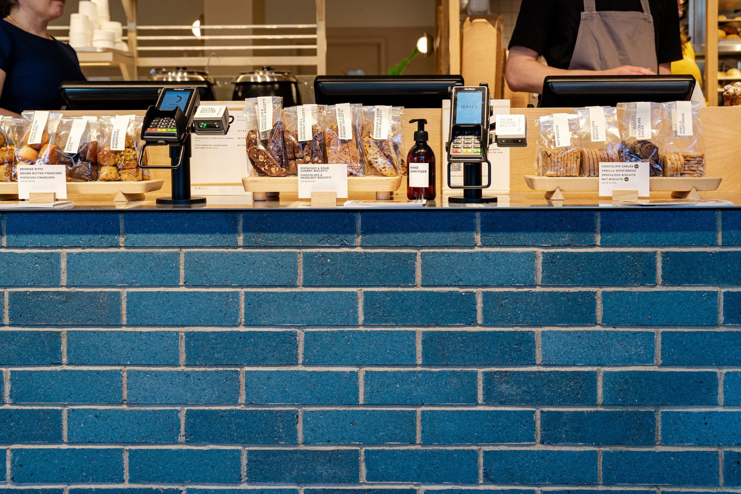 K-Slip Feature Counter Wall